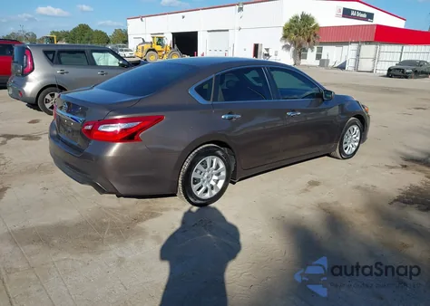 2016 Nissan Altima 2.5 z USA, uszkodzony, nr VIN 1N4AL3AP1GC197493